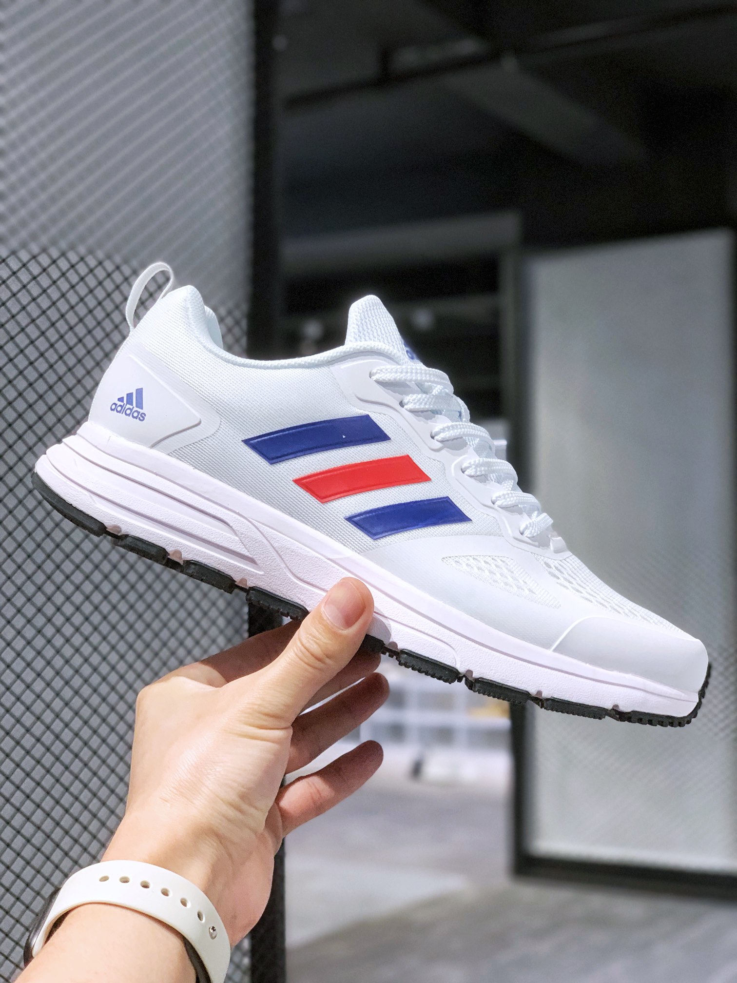 아디다스 아디다스 나이트 조거 통기성 메쉬 캐주얼 스니커즈 쿠션 러닝화 아이템 번호 GV7810
