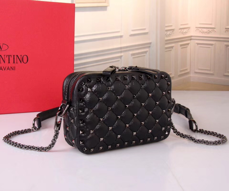 발렌티노 카메라백 GARAVANI ROCKSTUD SPIKE BOX BAG V10800