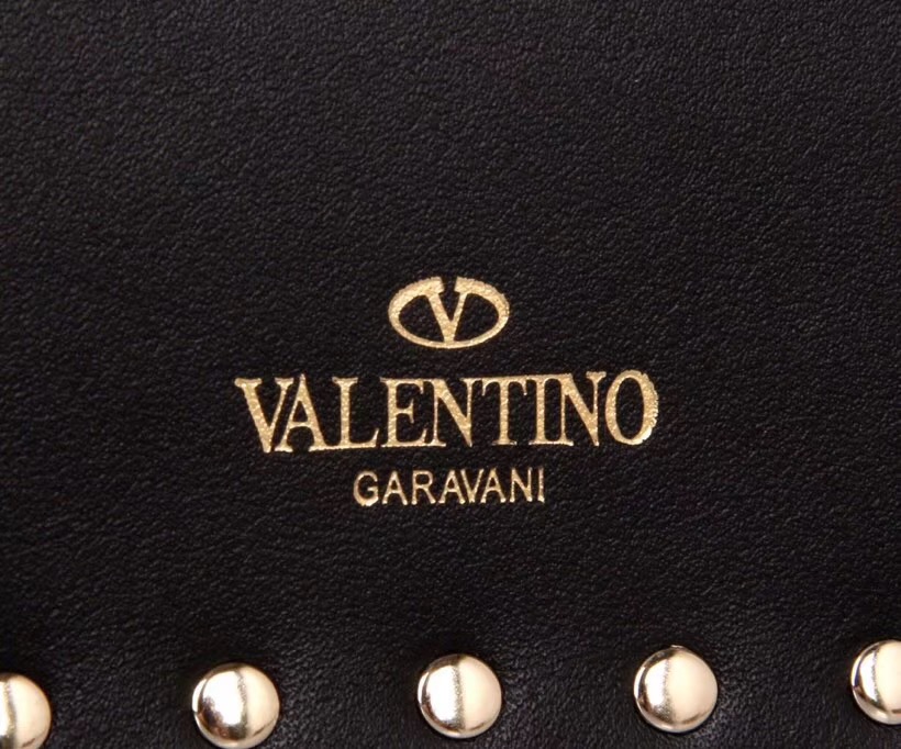 발렌티노 락스터드 엔벨롭 클러치 30CM V632010