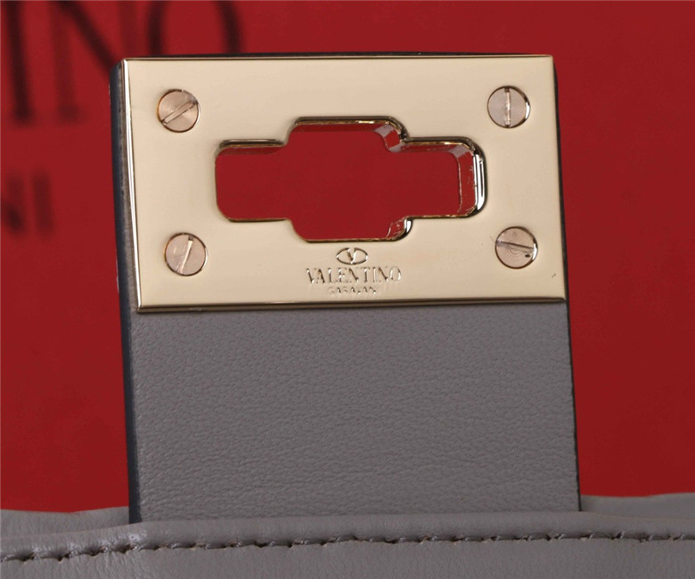 발렌티노 GARAVANI CANDYSTUD 미니 토트&숄더백 17CM B31561