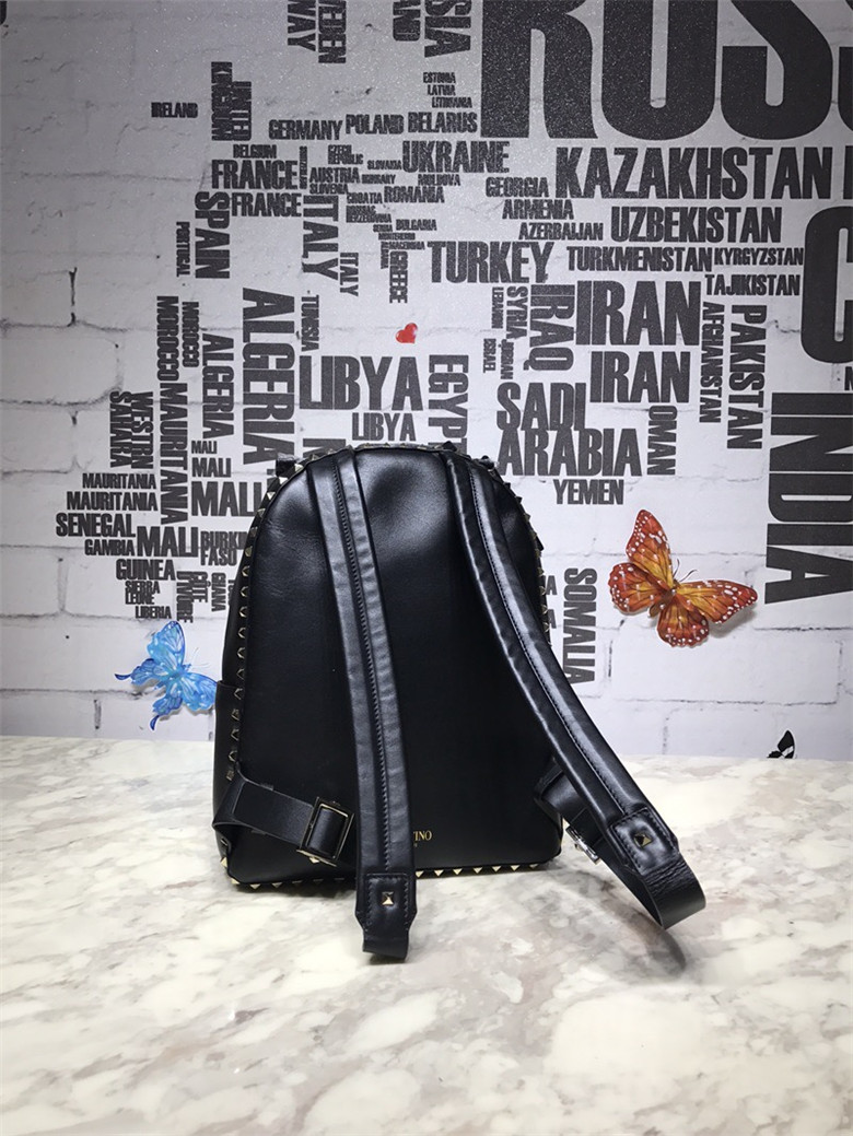 발렌티노 백팩 신상 B3010