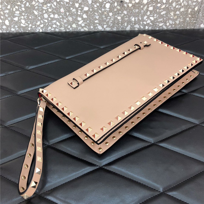 발렌티노 락스터드 스트랩 플랩 클러치백 B0399-2