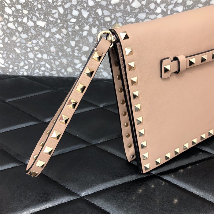 발렌티노 락스터드 스트랩 플랩 클러치백 B0399-2