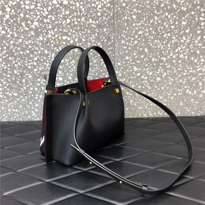 발렌티노 이스케이프 백 B0771  신상