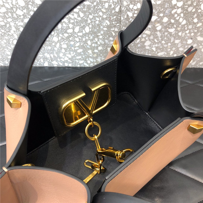 발렌티노 이스케이프 백 B0770-1  신상