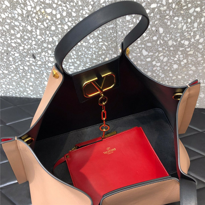 발렌티노 이스케이프백 미디움 B0990-3  신상