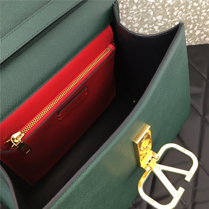 발렌티노 가라바니  브이링  미디움 토트&숄더백 B0018-3 신상