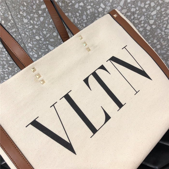 발렌티노 가라바니 쇼핑백 B99033-1 신상