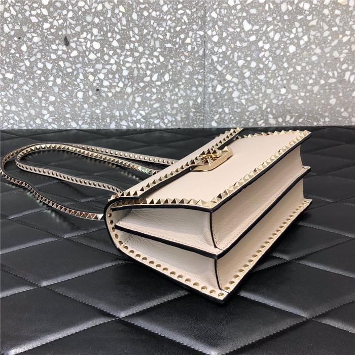 발렌티노 락스터드 숄더백 B0033-1 신상