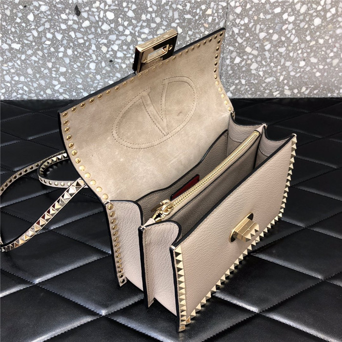 발렌티노 락스터드 숄더백 B0033-1 신상