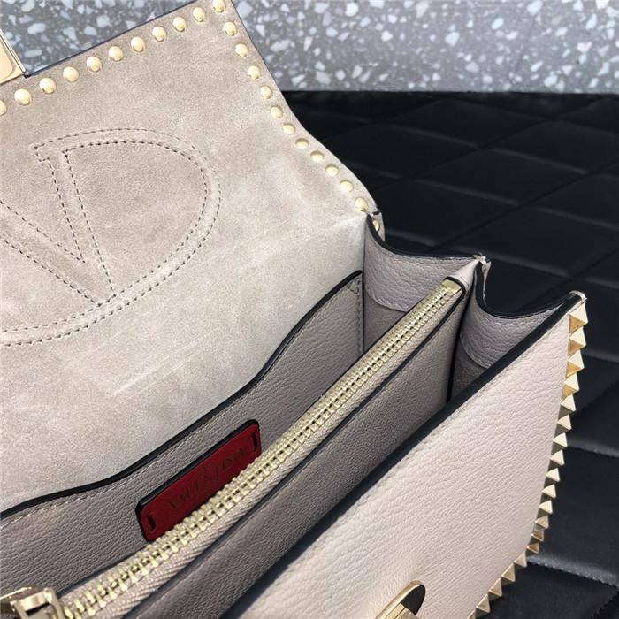 발렌티노 락스터드 숄더백 B0033-1 신상