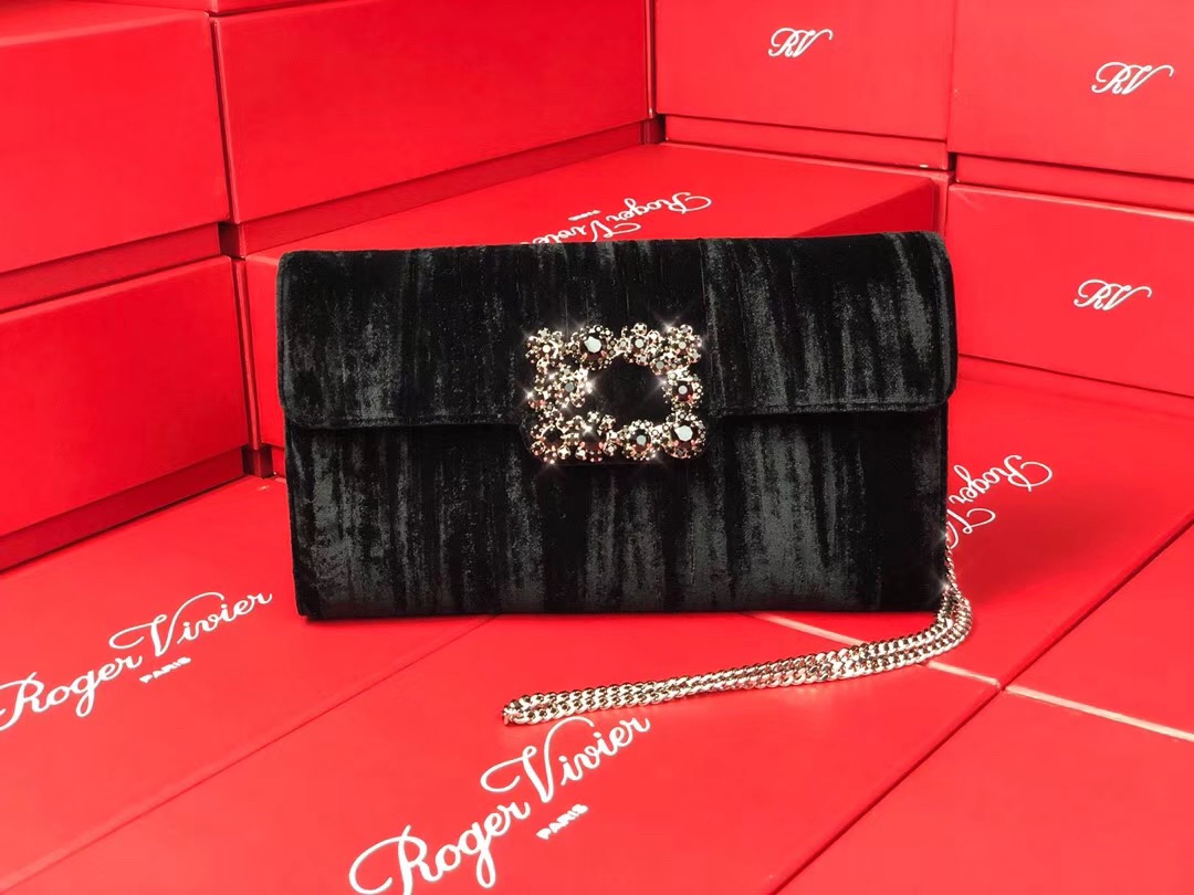 로저비비에 벨벳 체인클러치 24CM R30588