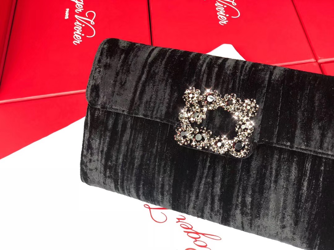 로저비비에 벨벳 체인클러치 24CM R30588