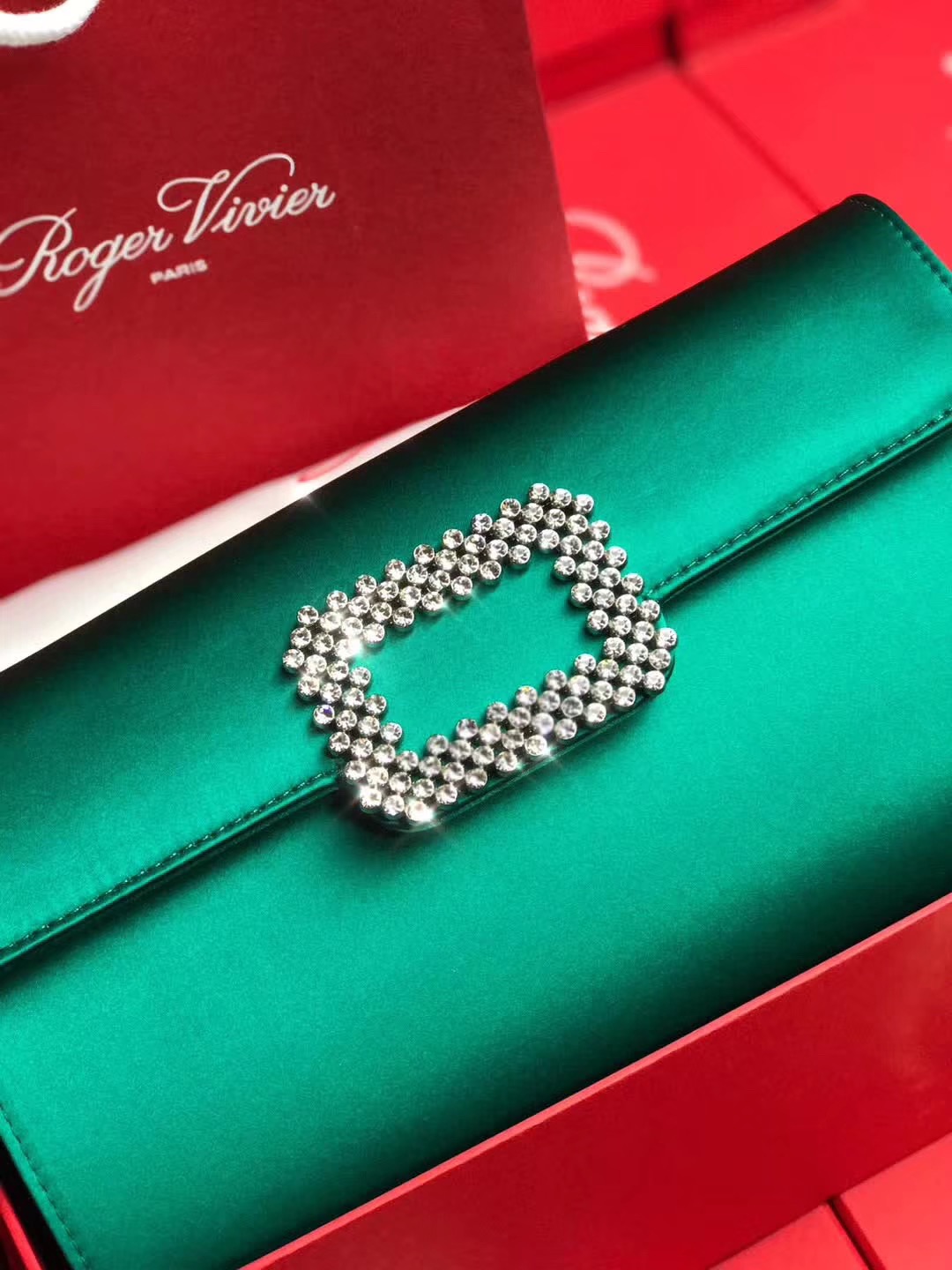 로저비비에 실크 소프트 클러치 체인숄더 24CM R50025