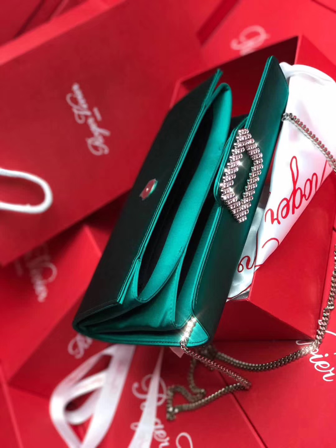 로저비비에 실크 소프트 클러치 체인숄더 24CM R50025