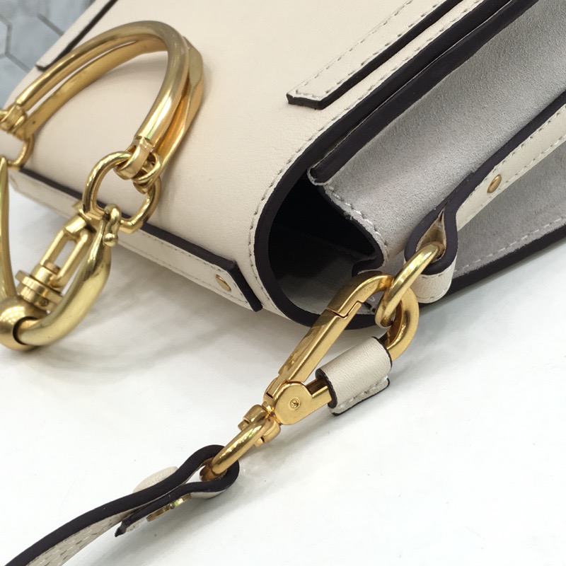 끌로에 나일 토드&숄더백 24CM   C80920