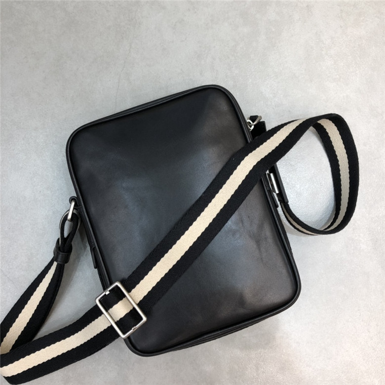 발리 남성용 숄더백 B1139