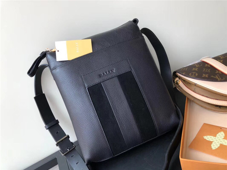 발리 남성용 숄더백 B8526 신상