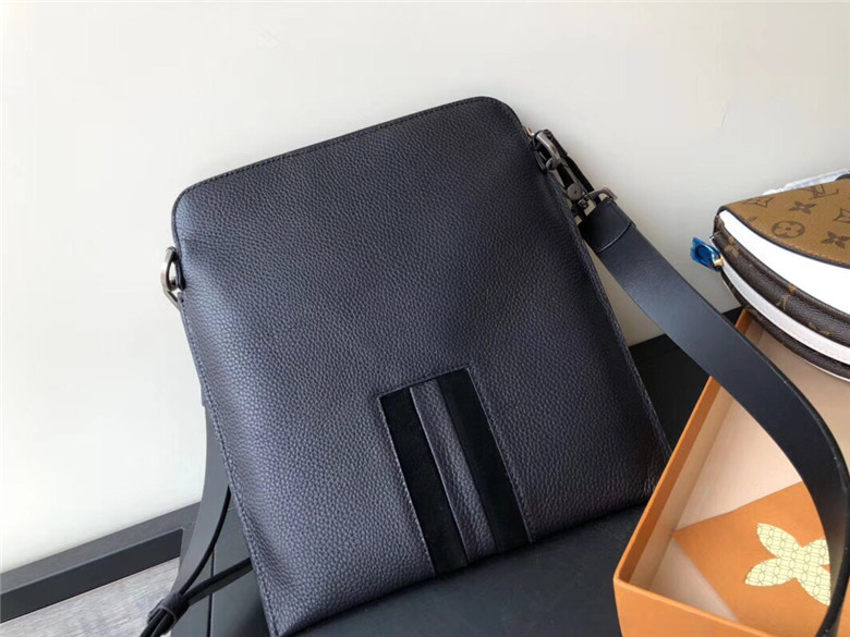 발리 남성용 숄더백 B8569 신상