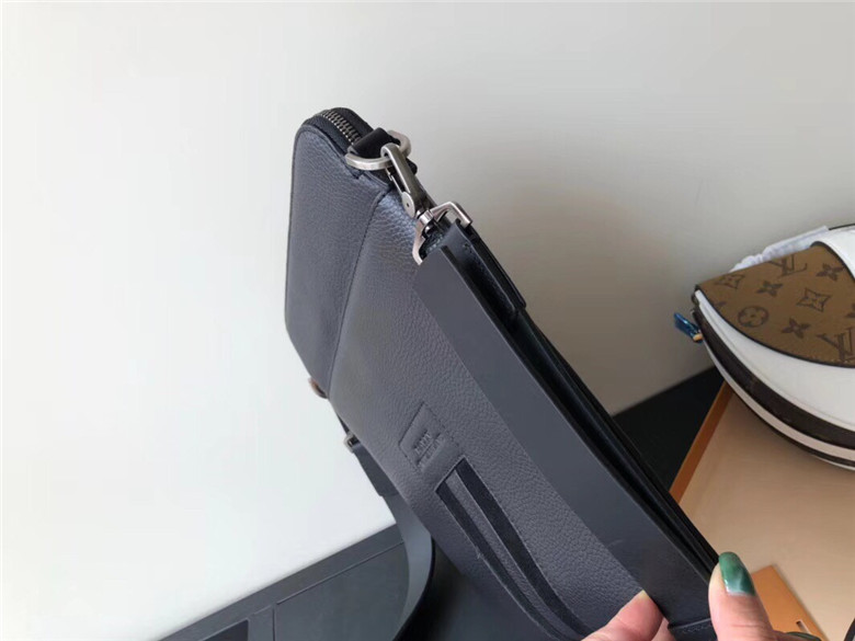 발리 남성용 숄더백 B8569 신상