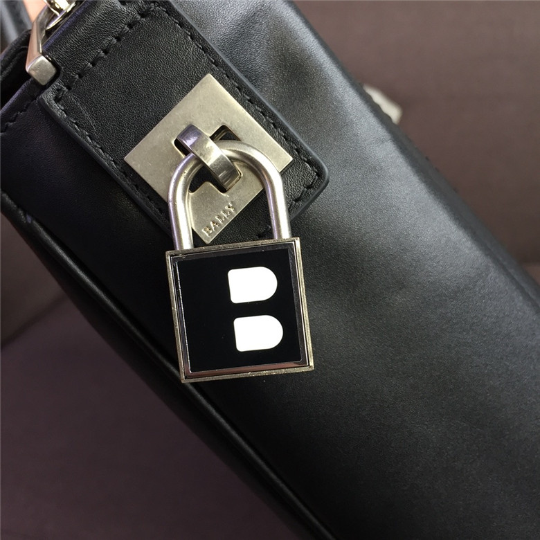 발리 남성용 서류가방 B9110-1 신상