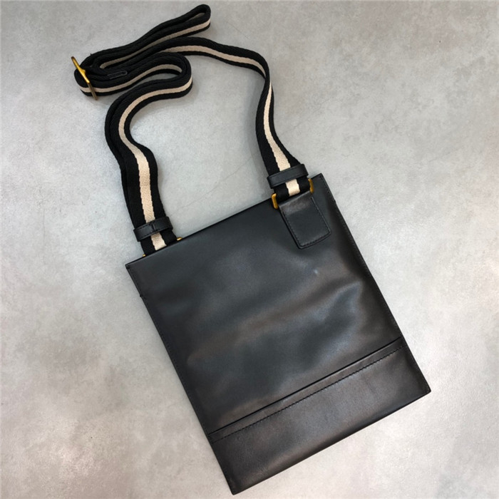 발리 남성용 숄더백 B8991-1 신상