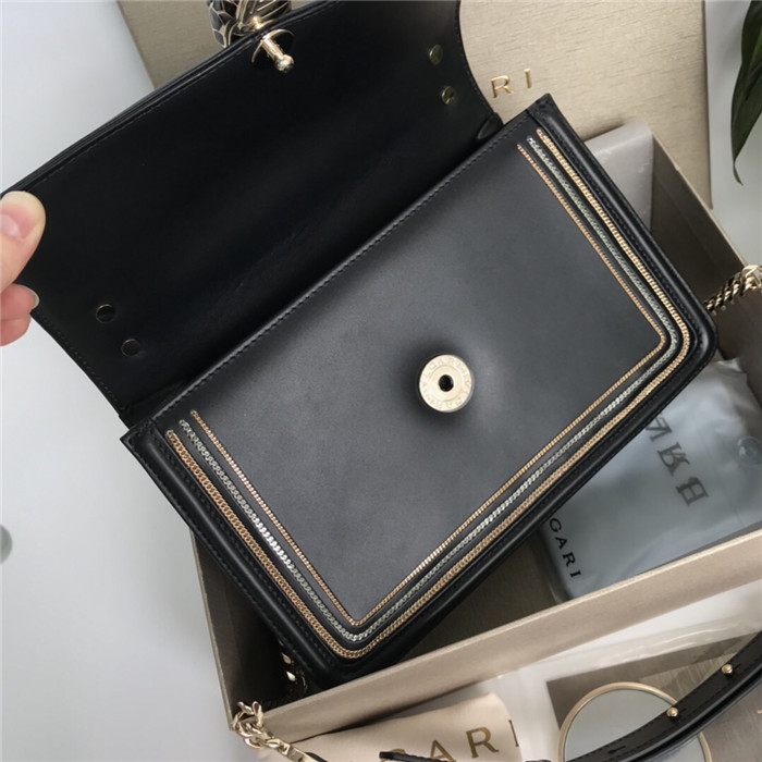 불가리 세르펜티 다이아몬드 블라스트 체인 숄더백 BV28656-1 신상