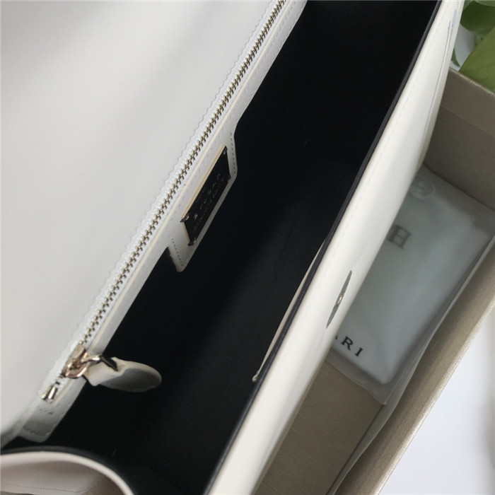 불가리 세르펜티 다이아몬드 블라스트 체인 숄더백 BV28656-2신상