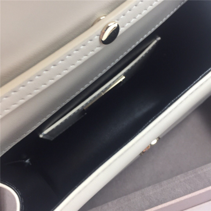 불가리 세르펜티 다이아몬드 블라스트 미니 체인 숄더백 BV28655-2 /신상