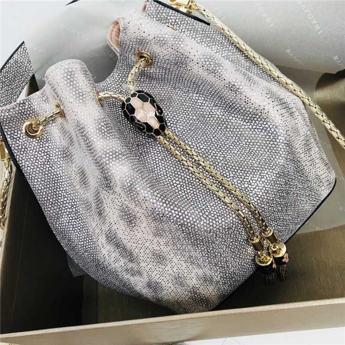 불가리 세르펜티 포에버 버킷백 BV288625-3 신상