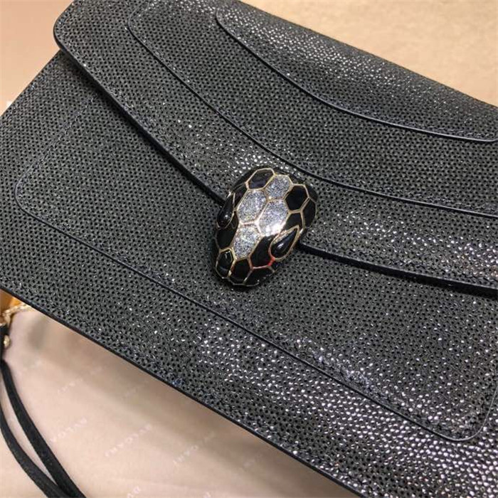 불가리 세르펜티 숄더백 BV39174 신상