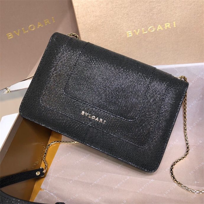 불가리 세르펜티 숄더백 BV39174 신상