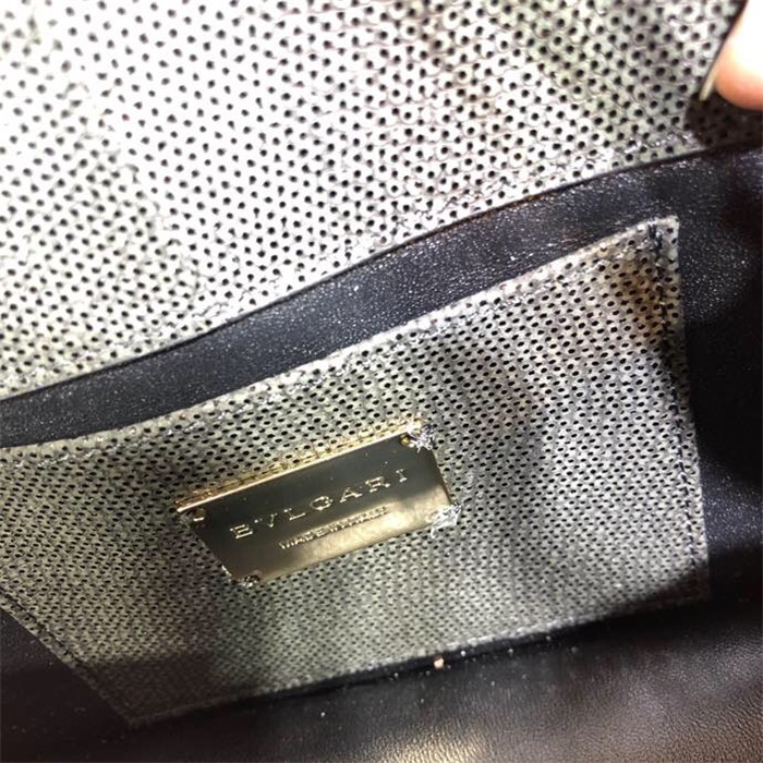 불가리 세르펜티 숄더백 BV39174 신상