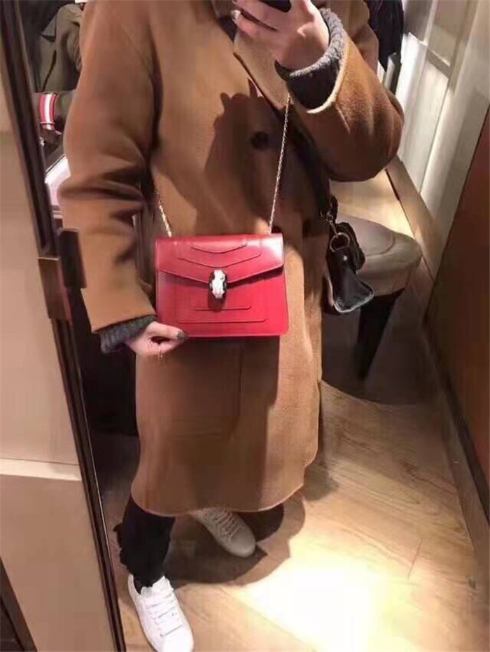 불가리 세르펜티 포에버 숄더백 BV506691-4 (인기상품)