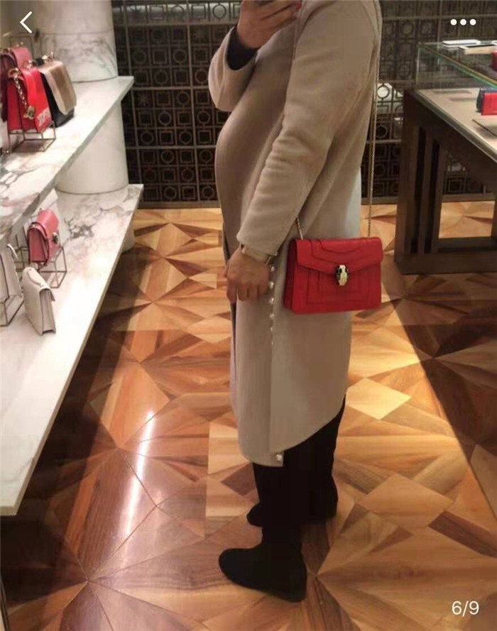 불가리 세르펜티 포에버 숄더백 BV506691-6 (인기상품)