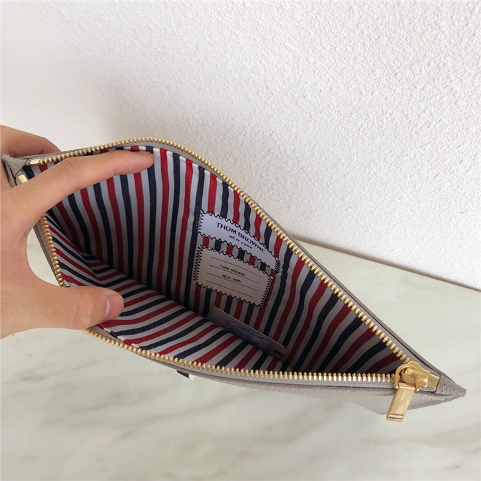  Thom Browne 톰브라운 클러치 TB506913  2020/신상