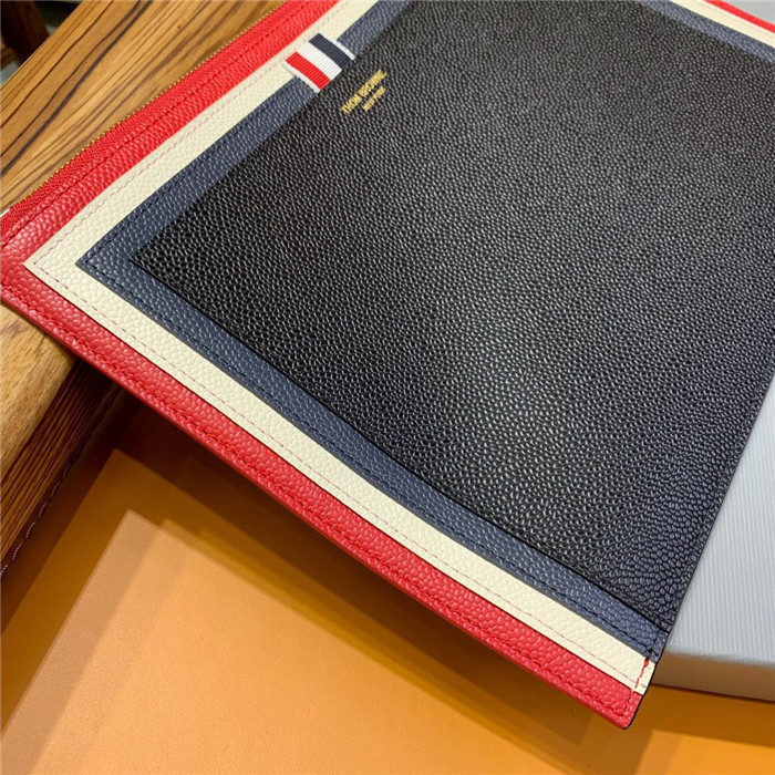 톰브라운 클러치 TB506914  신상