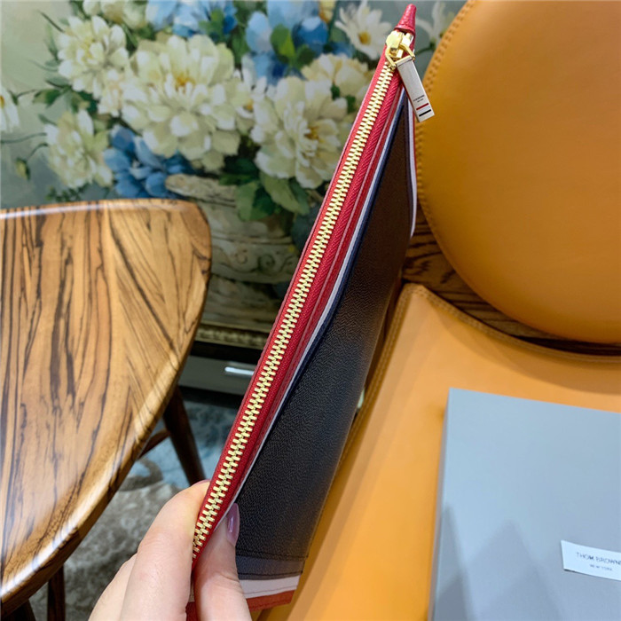 톰브라운 클러치 TB506914  신상