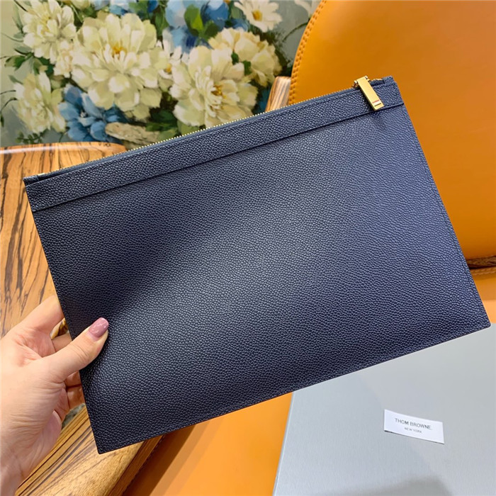 톰브라운 클러치 TB506915 신상