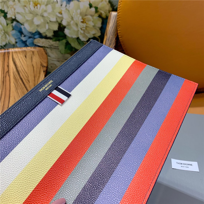 톰브라운 클러치 TB506915 신상