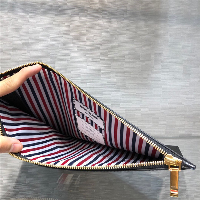 톰브라운 클러치 TB506918  신상