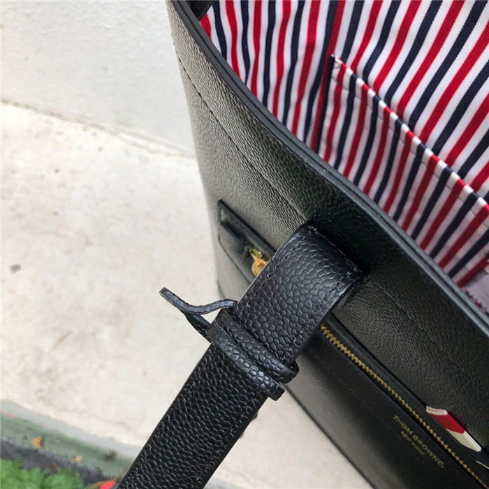 톰브라운 남성용 토트백 TB70412 신상