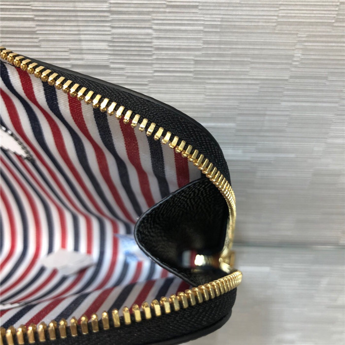 톰브라운 클러치 TB704910-1 신상