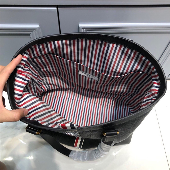 톰브라운 남성용 토트백 TB201050  신상