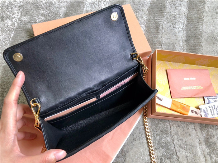 미우미우 숄더백 5DH002 2020/신상