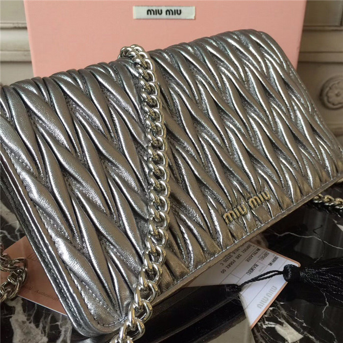 미우미우 체인 숄더백 5BP001-2 2020/신상