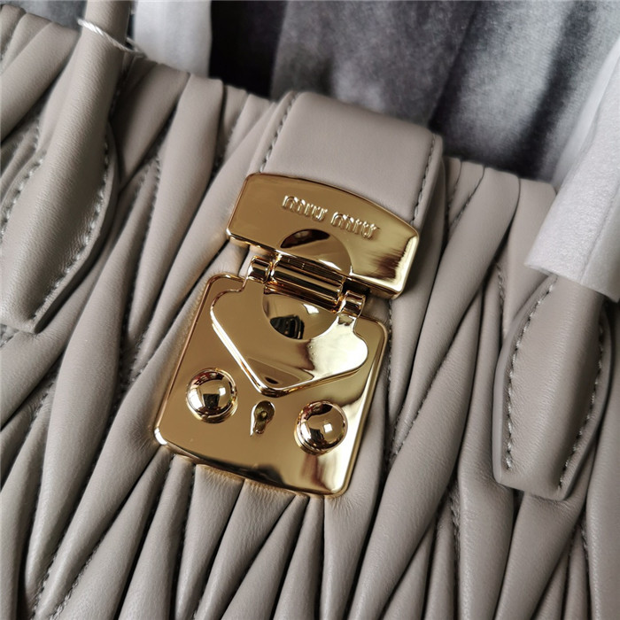  Miumiu 미우미우 토트&숄더백 5BA126-1 2020/신상