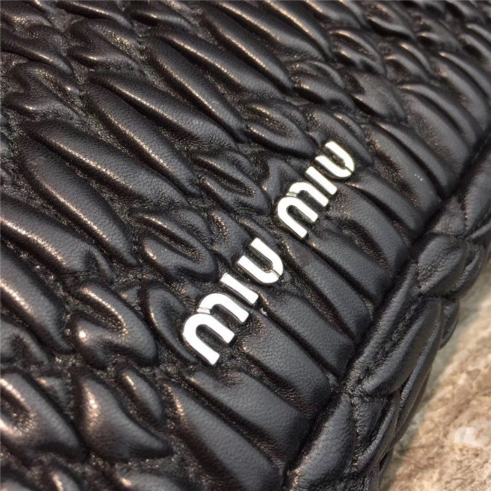 미우미우 숄더백 5BD233-1 신상