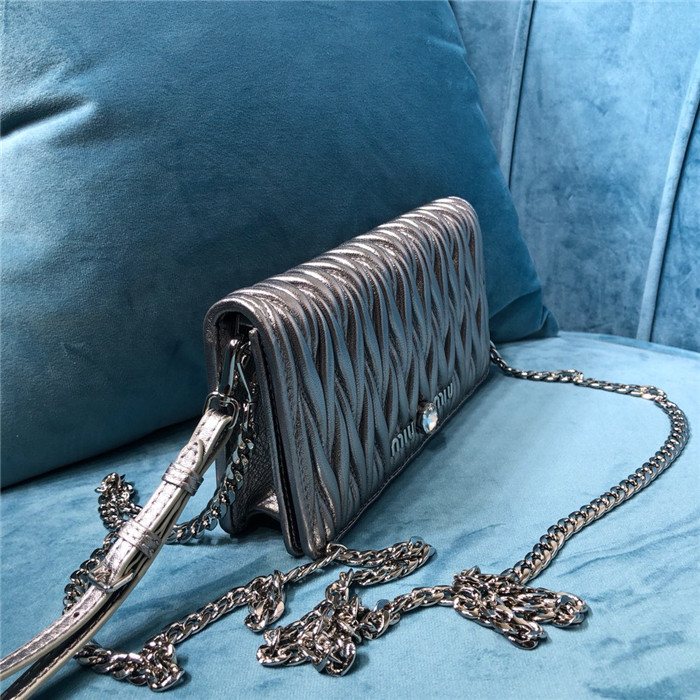 미우미우 체인숄더백 5ZH029-2 2020/신상