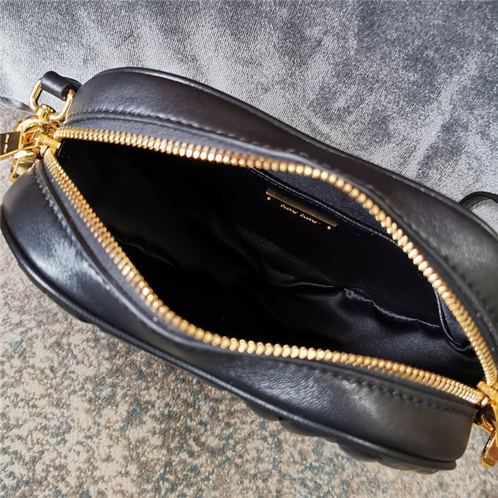 미우미우 하트 숄더백 5BH166-1 2020신상